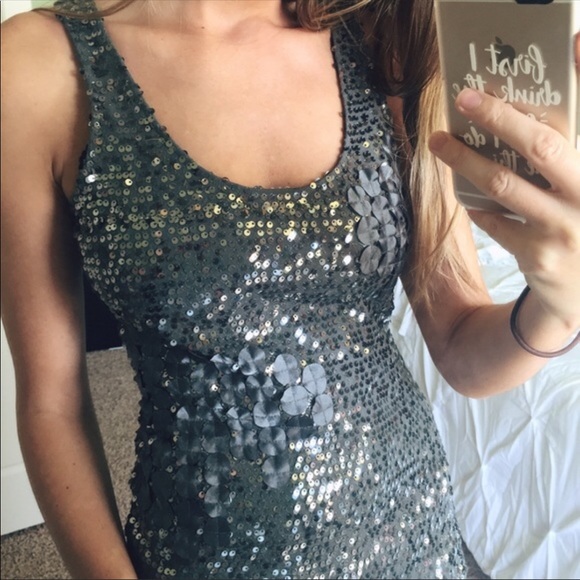 Y2K The Limited Sequin Tank - Picture 3 of 3